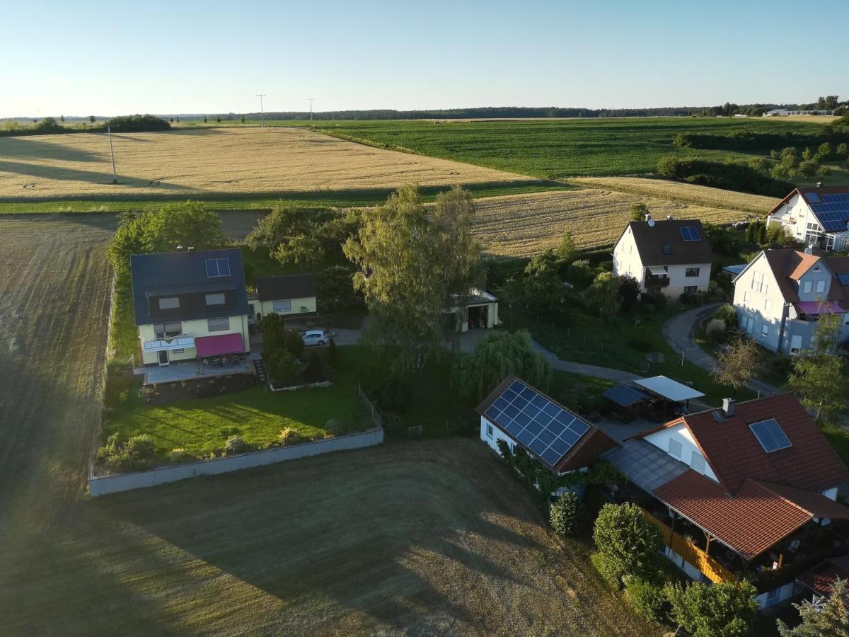 Fewo Haus Hutzelbuck in idyllisch-grüner Lage nähe AN Ansbach Exterior foto